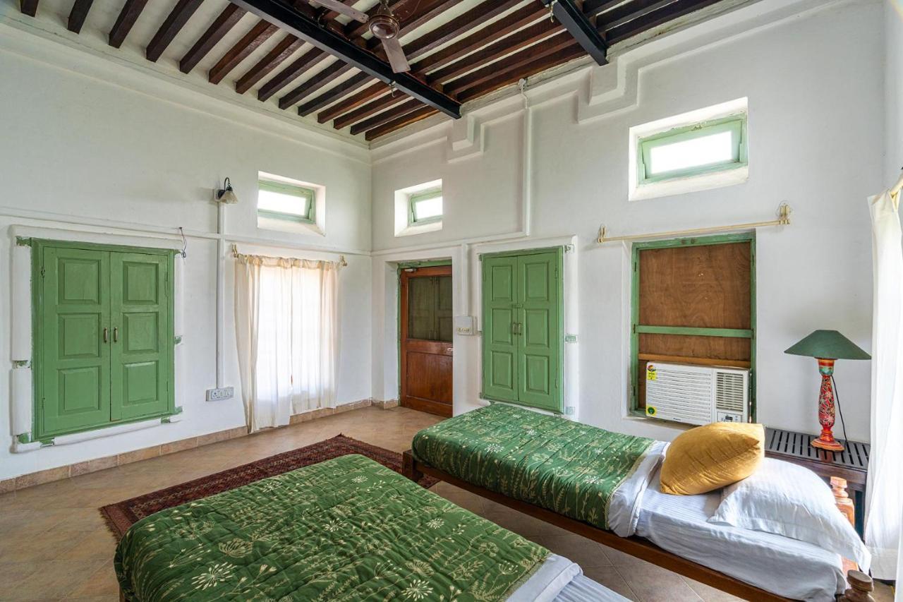 Stayvista'S Peepal Haveli - Rustic Kothi With Terrace, Breathtaking View & Bonfire Narainpur  Ngoại thất bức ảnh