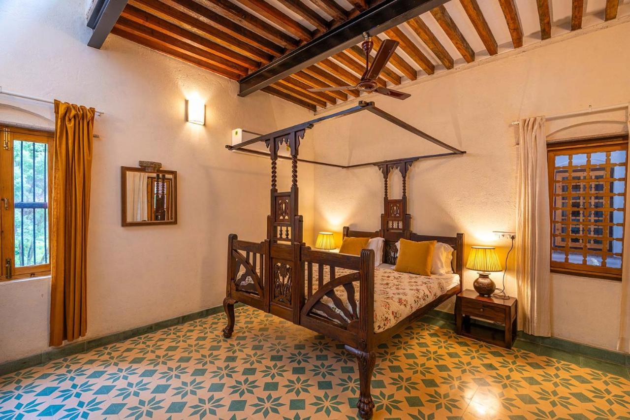 Stayvista'S Peepal Haveli - Rustic Kothi With Terrace, Breathtaking View & Bonfire Narainpur  Ngoại thất bức ảnh