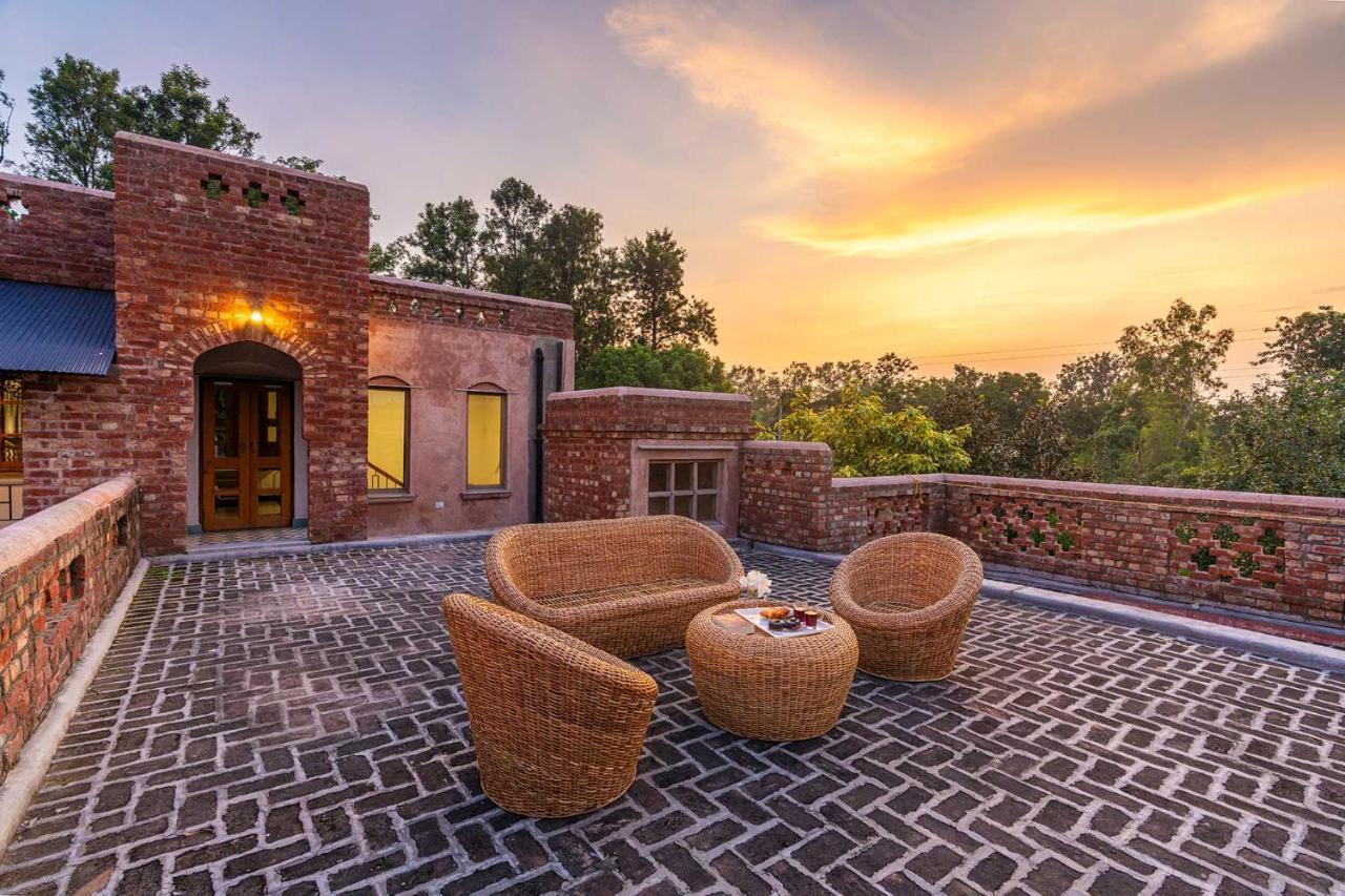 Stayvista'S Peepal Haveli - Rustic Kothi With Terrace, Breathtaking View & Bonfire Narainpur  Ngoại thất bức ảnh